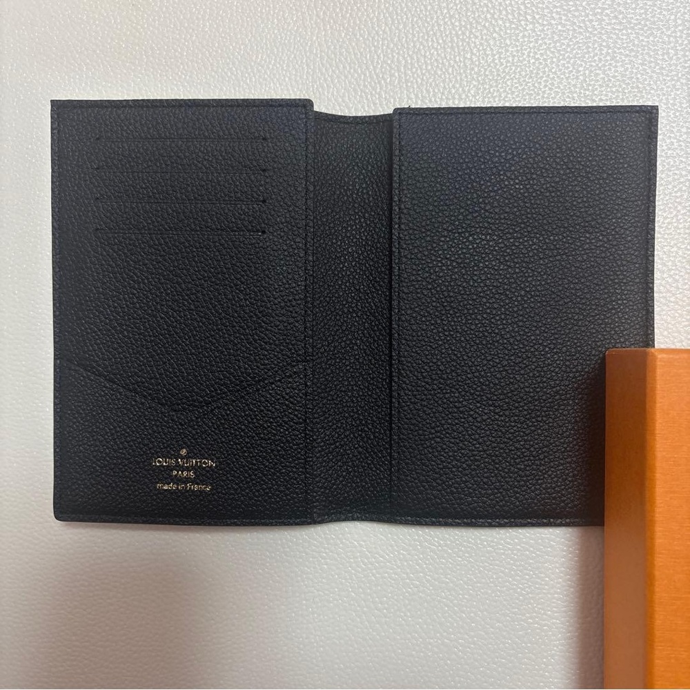 Louis Vuitton Black & Beige Monogram Passport Cover - Picture 6 of 8